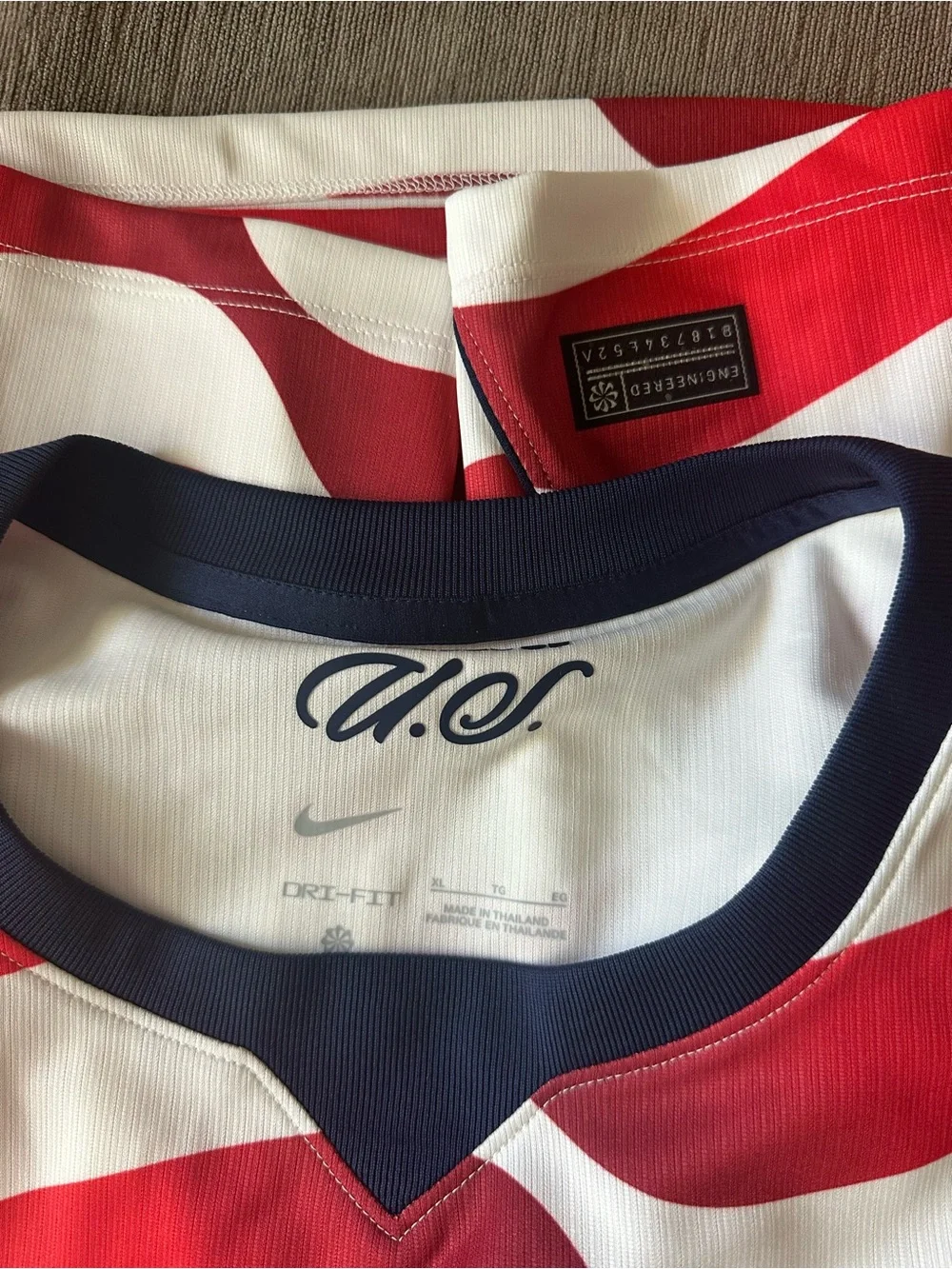 Adult XL Nike USA Red & White Wavy Stripe Soccer Jersey